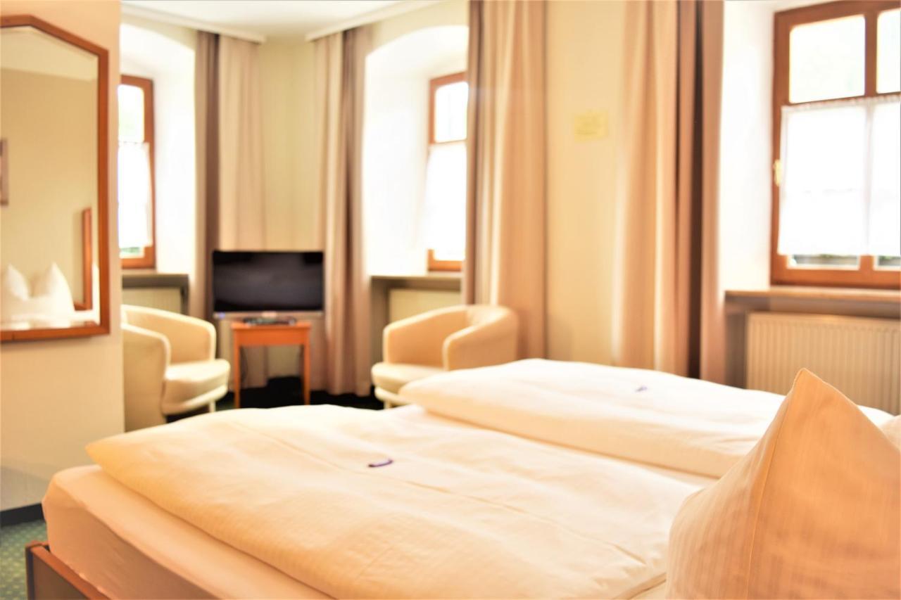 Hotel Zum Braeu Kinding Exteriör bild