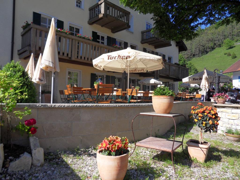 Hotel Zum Braeu Kinding Exteriör bild