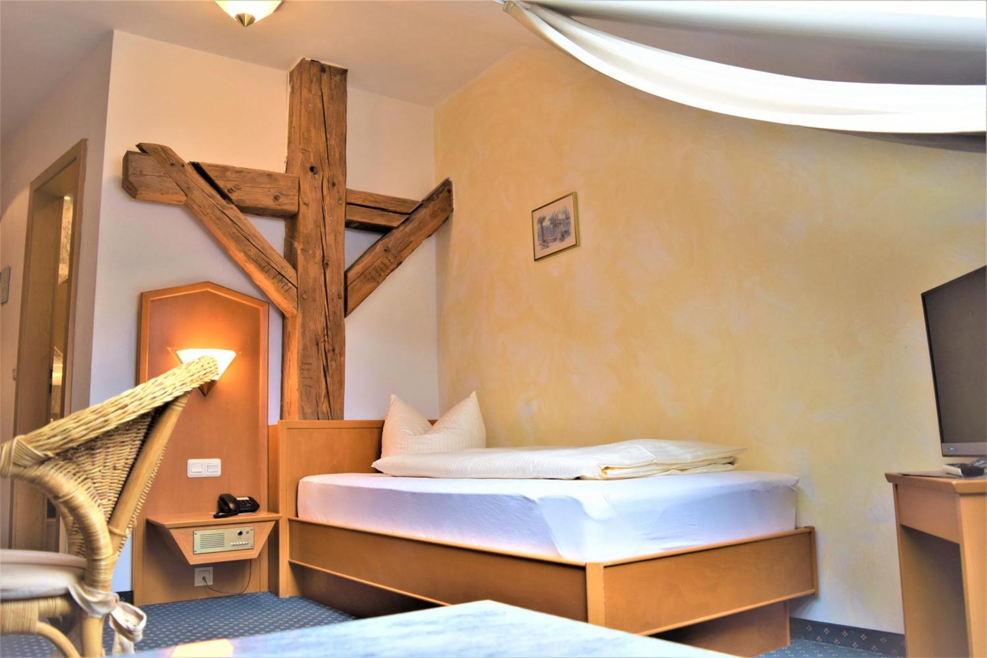 Hotel Zum Braeu Kinding Exteriör bild