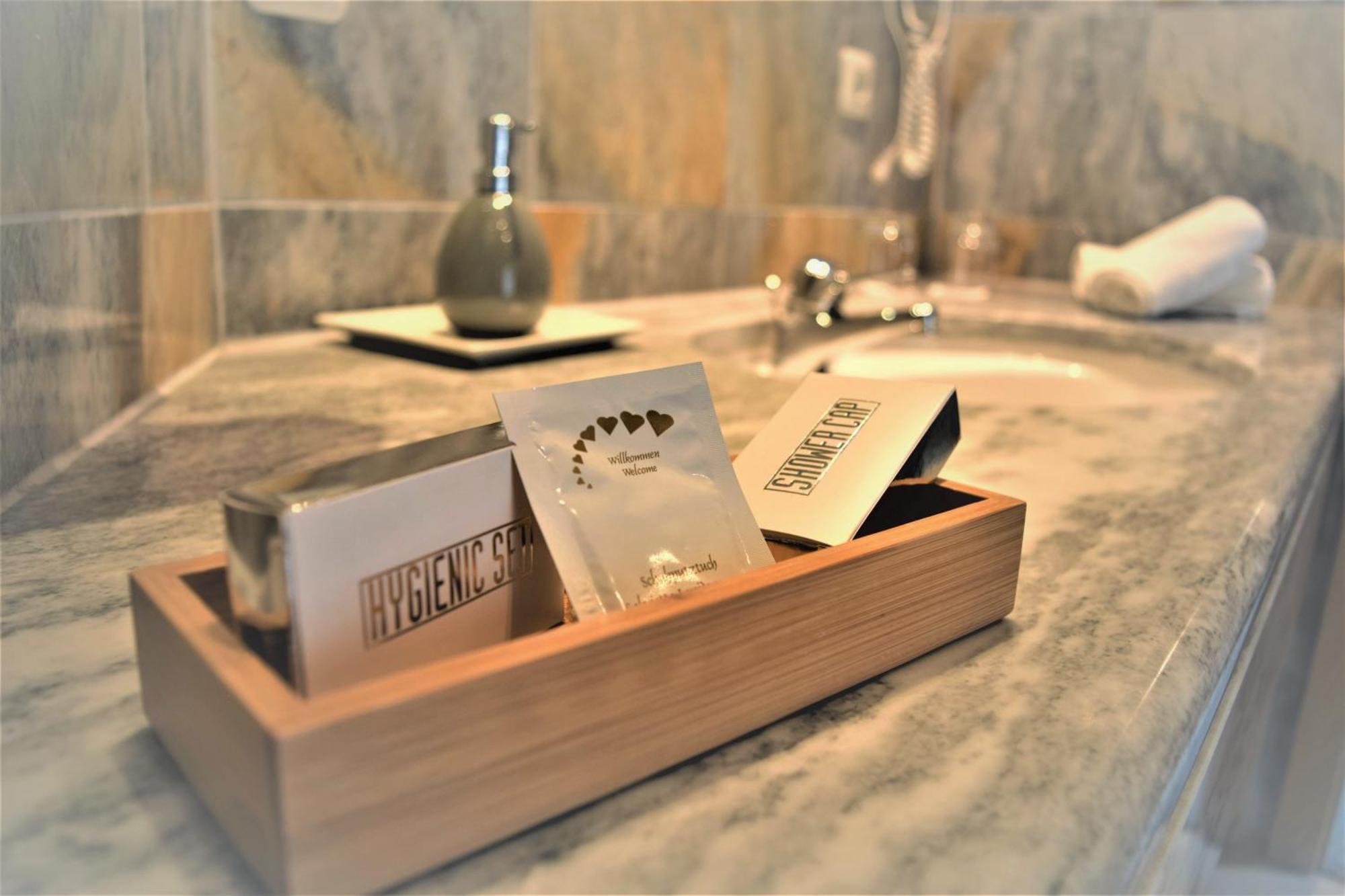 Hotel Zum Braeu Kinding Exteriör bild