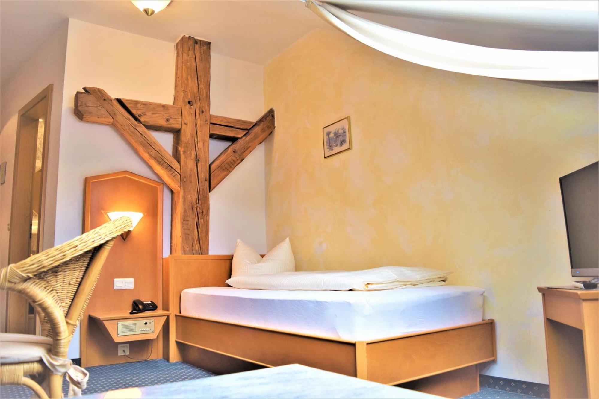 Hotel Zum Braeu Kinding Exteriör bild