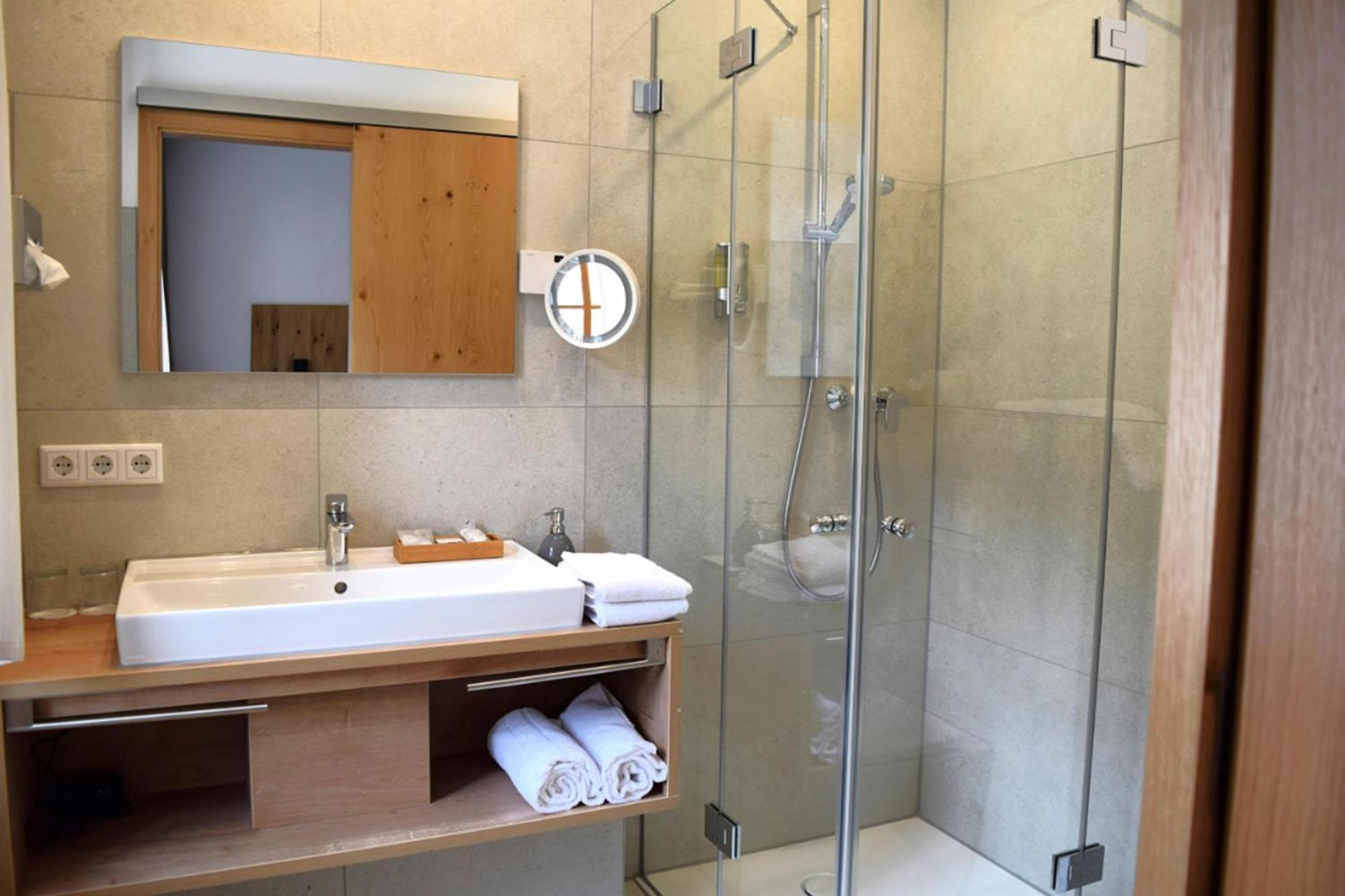Hotel Zum Braeu Kinding Exteriör bild