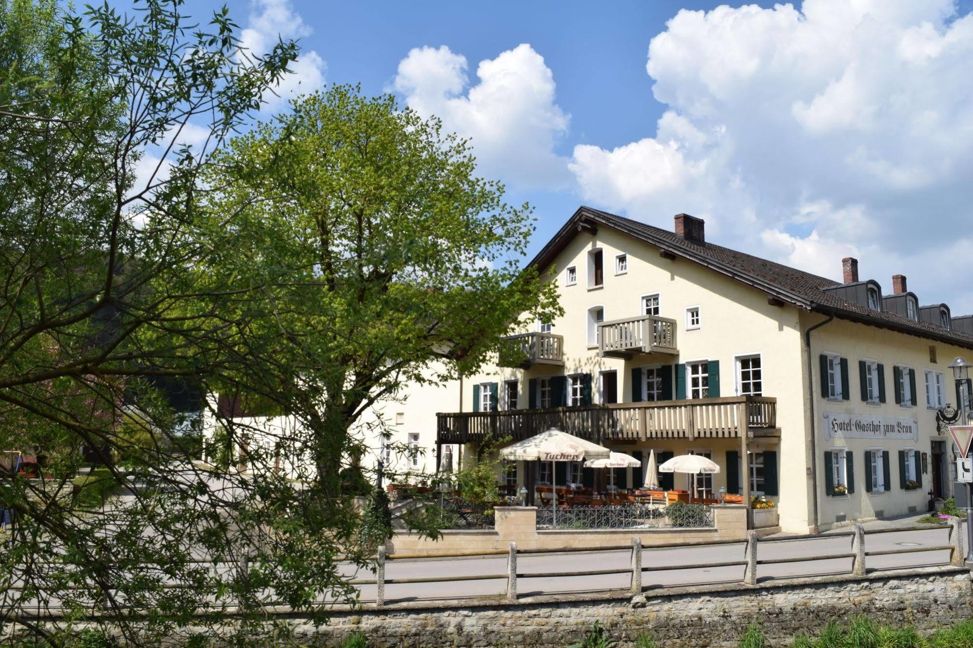 Hotel Zum Braeu Kinding Exteriör bild