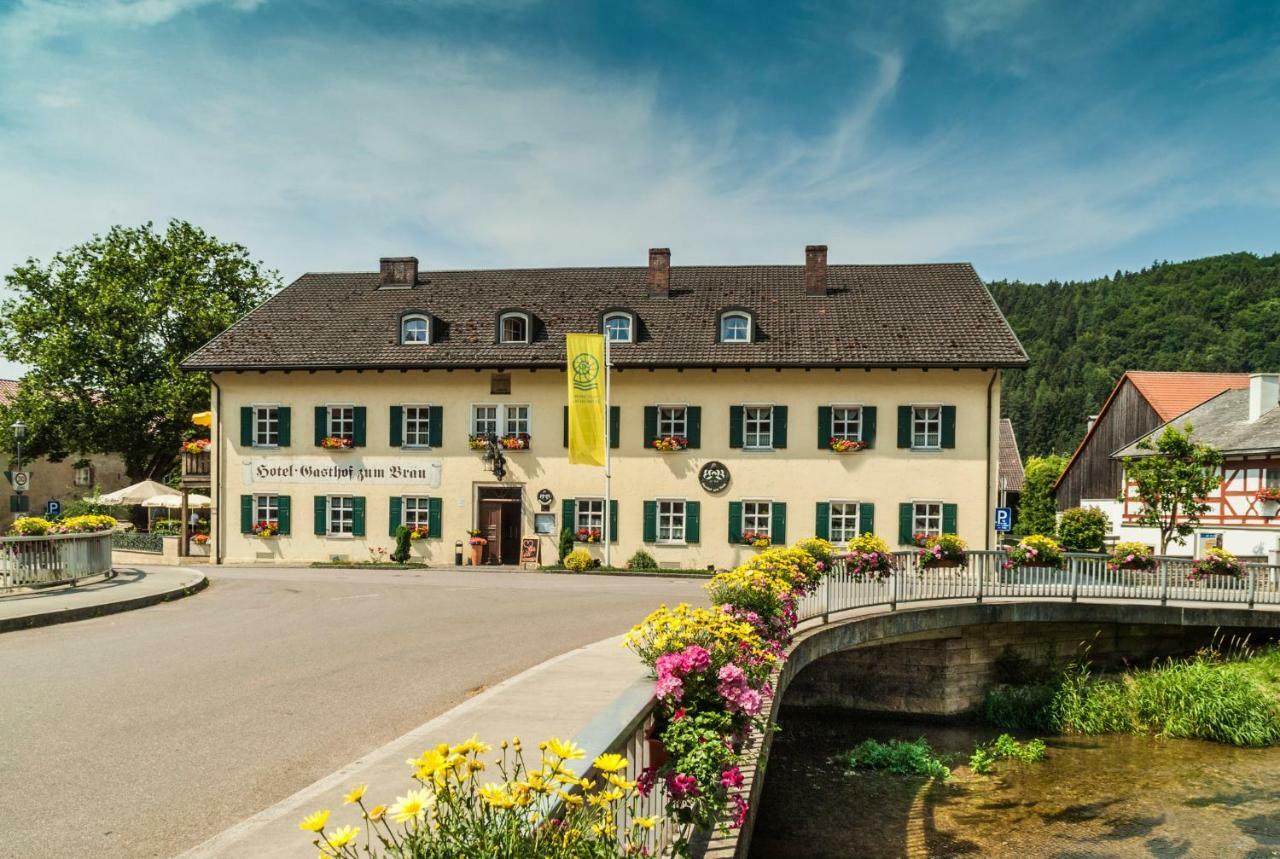 Hotel Zum Braeu Kinding Exteriör bild