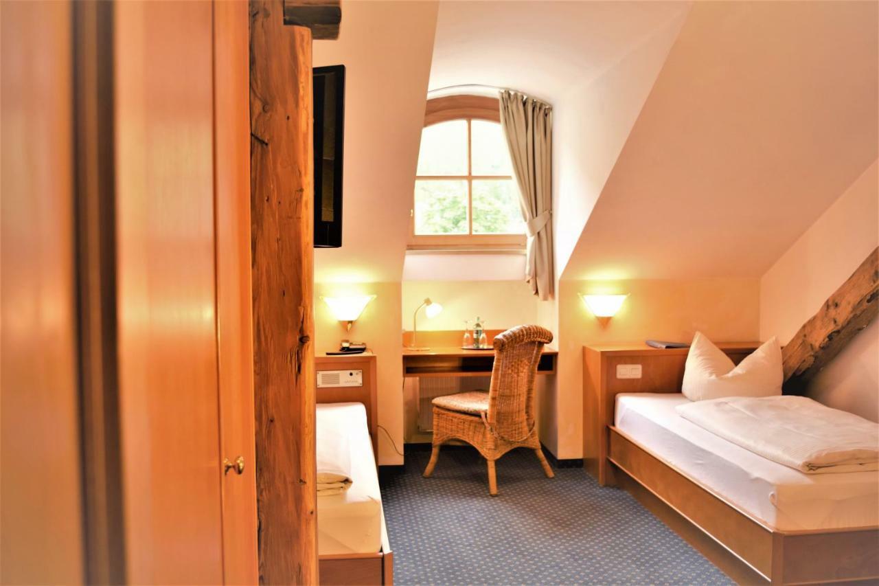 Hotel Zum Braeu Kinding Exteriör bild