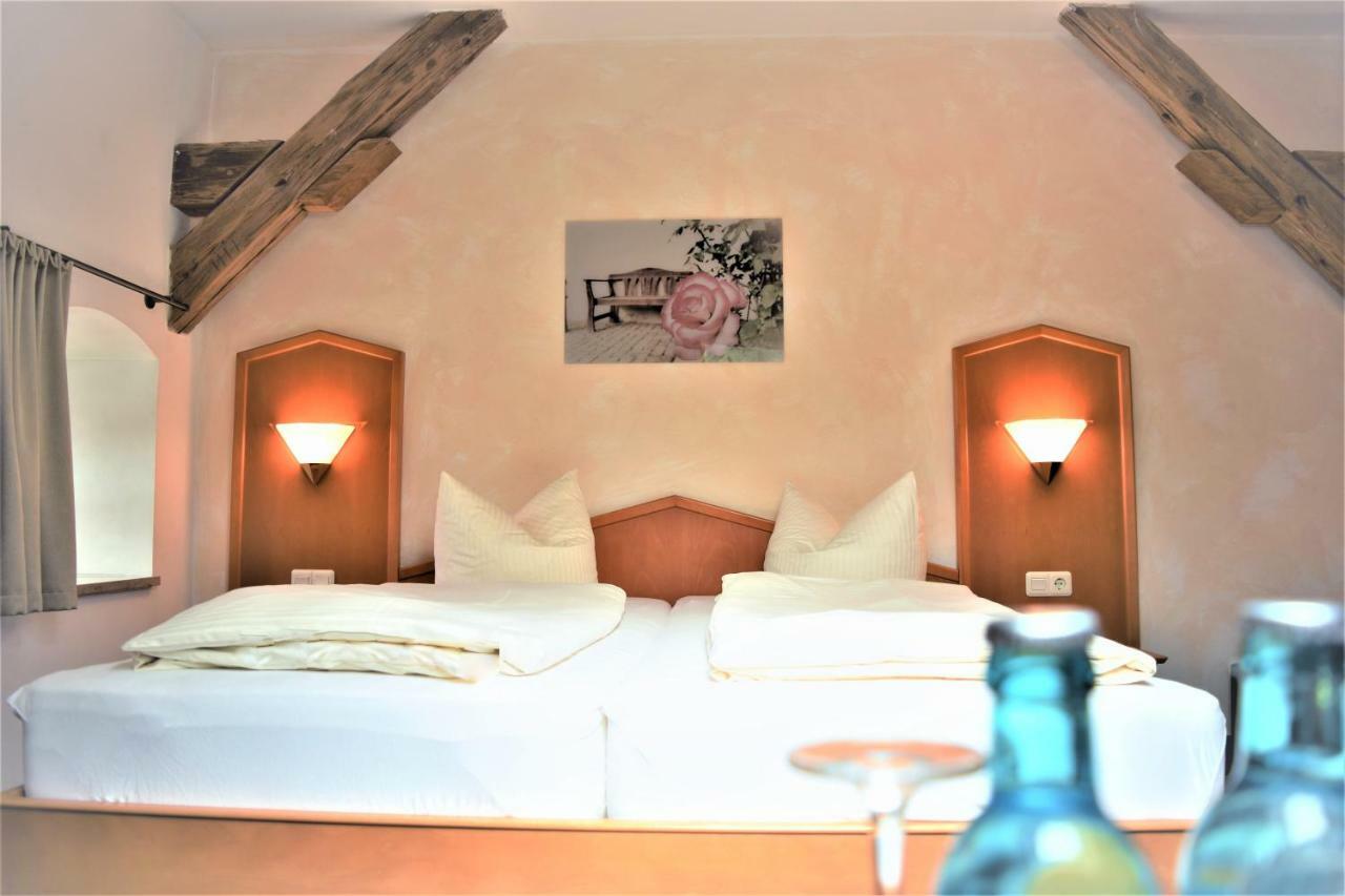 Hotel Zum Braeu Kinding Exteriör bild