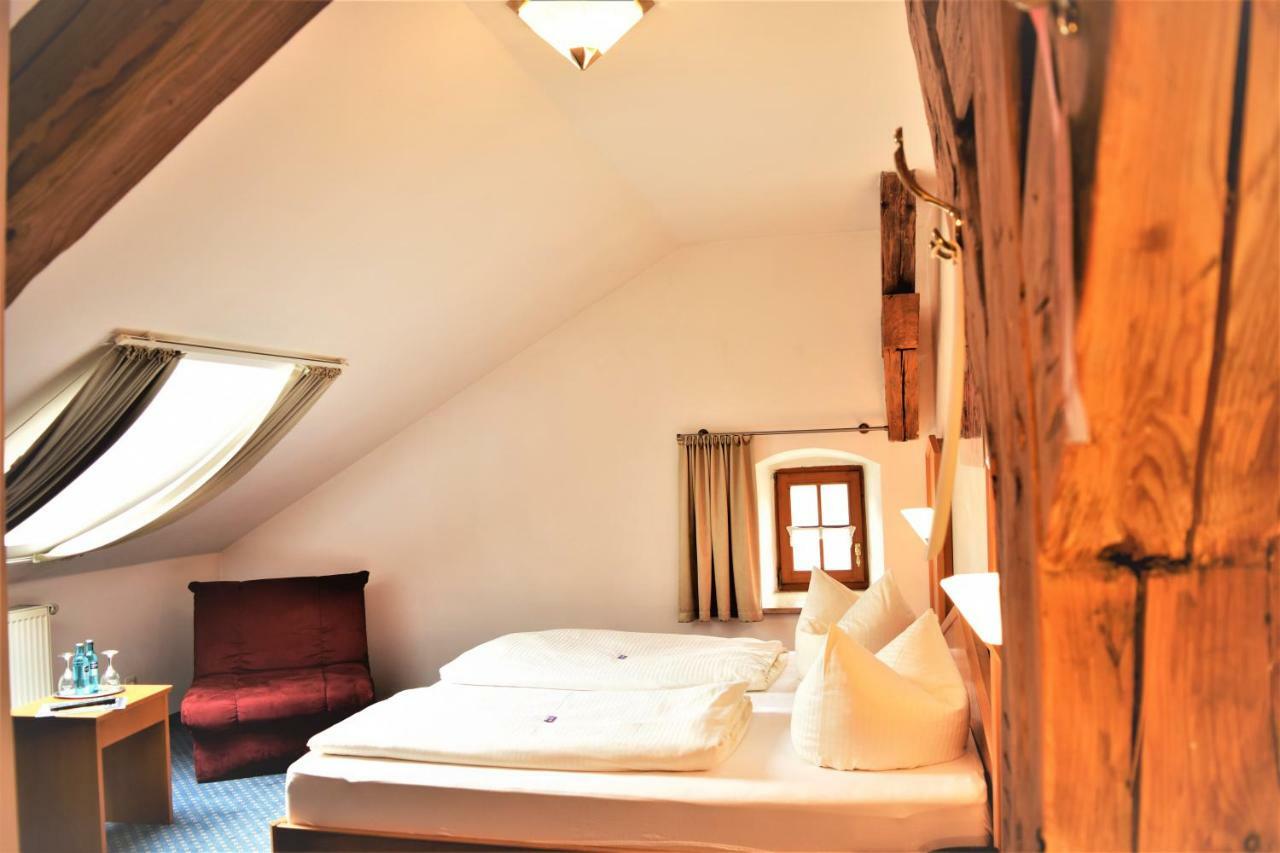 Hotel Zum Braeu Kinding Exteriör bild